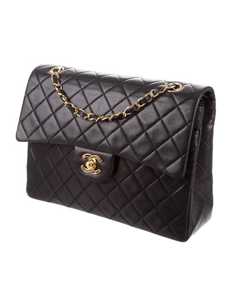 chanel quilted handbag.